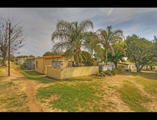 3 BEDROOM TOWNHOUSE FOR SALE IN BLOUBOSRAND